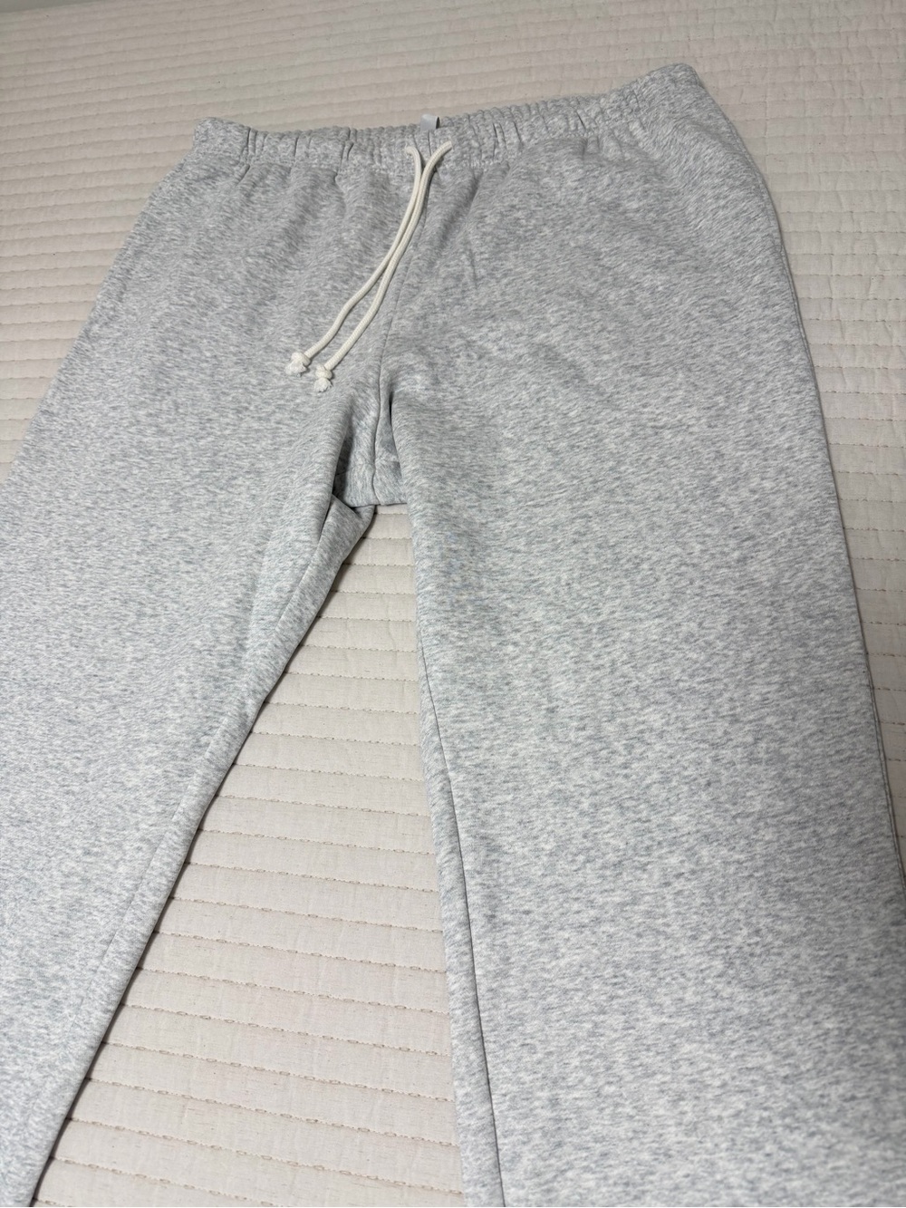 SKIMS Heather Gray Men's Drawstring Sweatpants - Picture 2 of 4